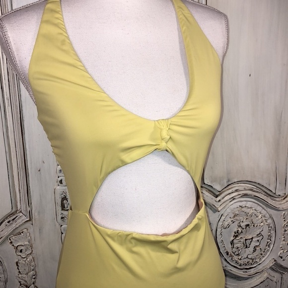 Yellow Cutout Strappy Back Trending One Piece Swimsuit 🩱 - Picture 2 of 6